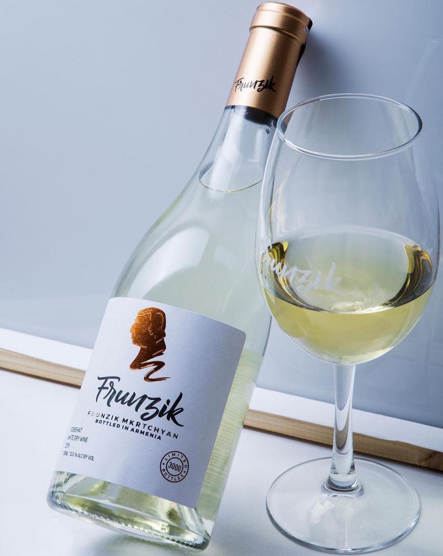 Frunzik White Dry 750ml